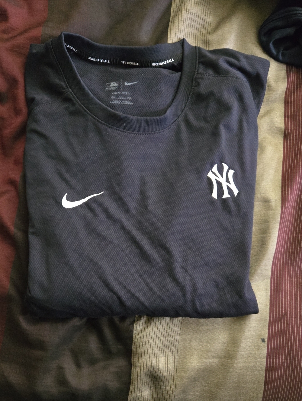 Nike Men’s Navy New York Yankees Athletic Tee with White Logos